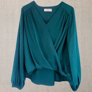 She+Sky Hunter Green twist top blouse in medium never worn
